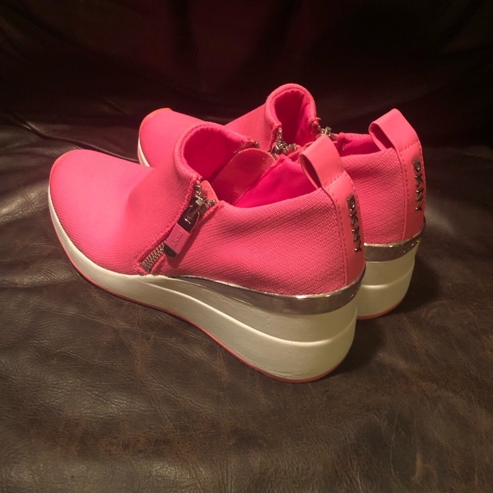 DKNY Hot Pink Wedge Sneakers, Women's Size 6 Light tread wear Zippered - Picture 3 of 7